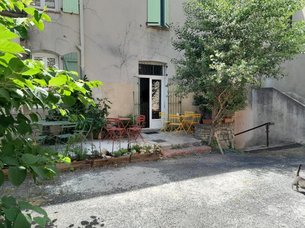 Le Prieure Bed and Breakfast Saint-Florent-sur-Auzonnet Εξωτερικό φωτογραφία