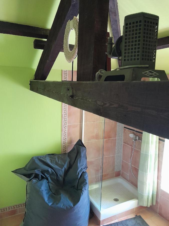 Le Prieure Bed and Breakfast Saint-Florent-sur-Auzonnet Εξωτερικό φωτογραφία